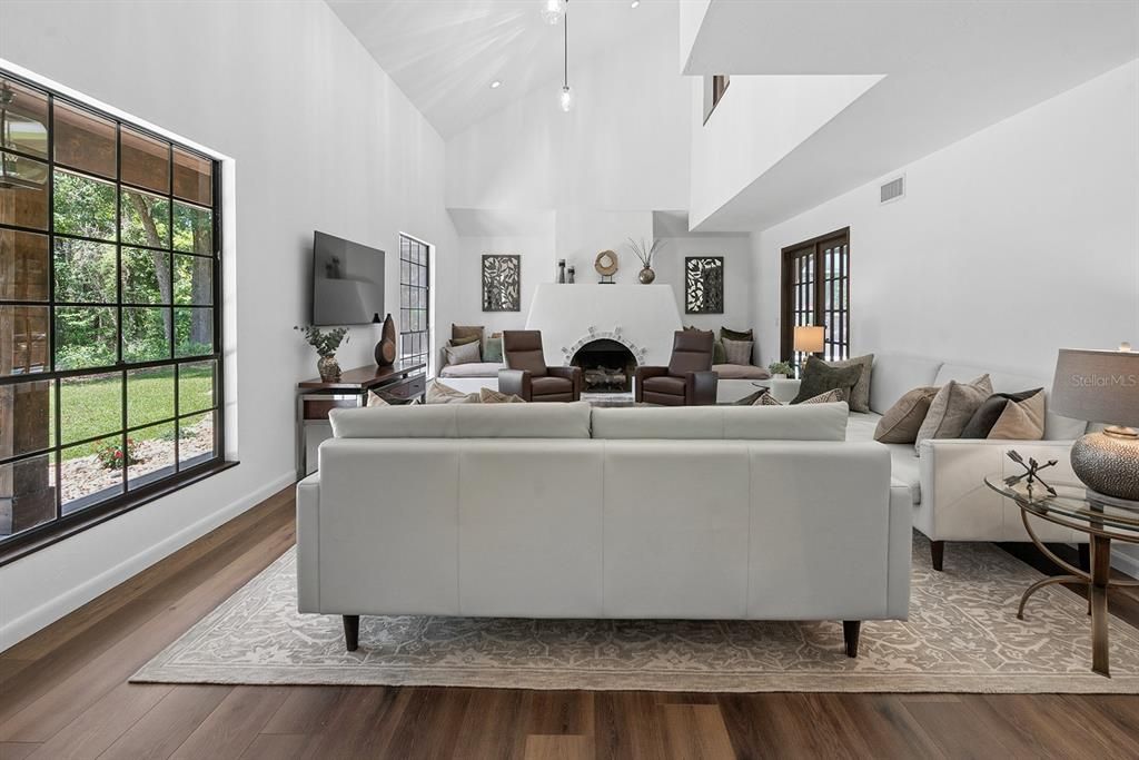 En Venta: $725,000 (5 camas, 4 baños, 2308 Pies cuadrados)