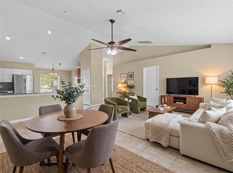 En Venta: $349,900 (4 camas, 2 baños, 1920 Pies cuadrados)