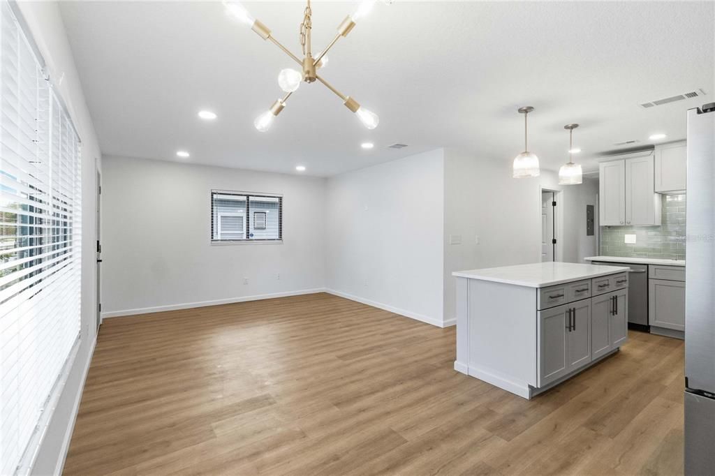 En Venta: $320,000 (3 camas, 2 baños, 1476 Pies cuadrados)