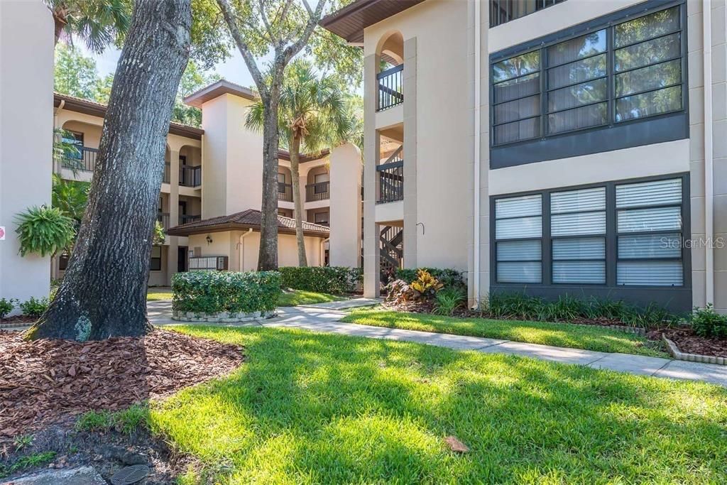 For Rent: $1,800 (2 beds, 2 baths, 1070 Square Feet)