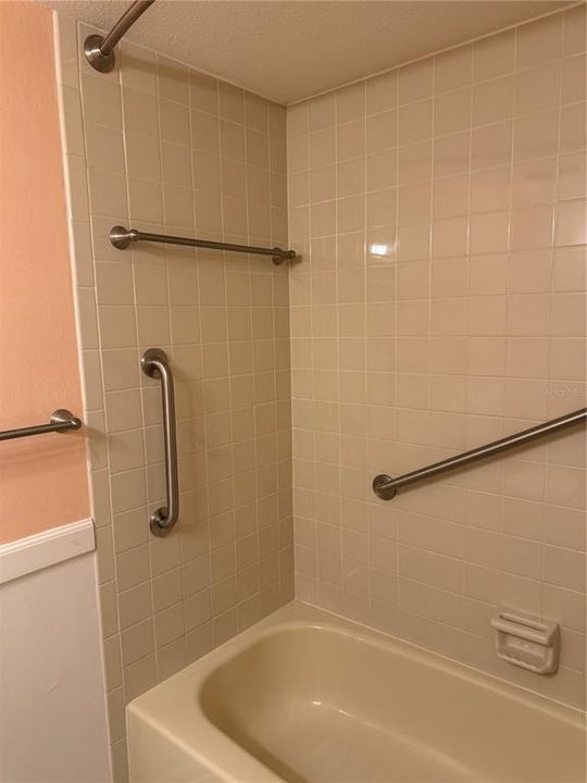 For Rent: $1,800 (2 beds, 2 baths, 1070 Square Feet)