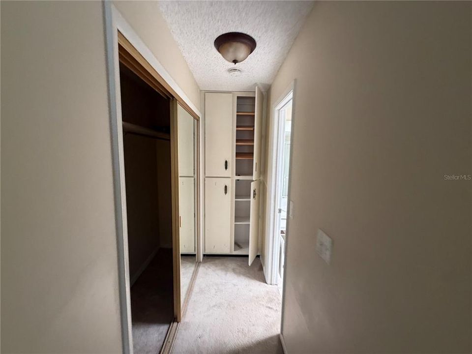Под контрактом: $299,900 (3 спален, 2 ванн, 1998 Квадратных фут)