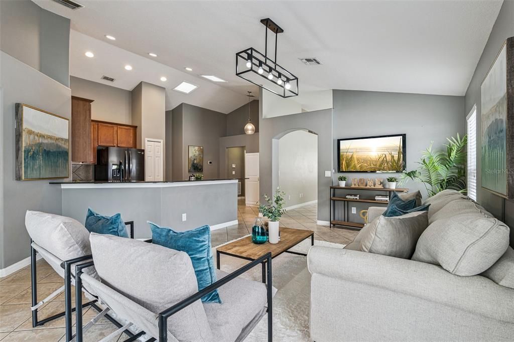 : $425,000 (3 спален, 2 ванн, 1806 Квадратных фут)