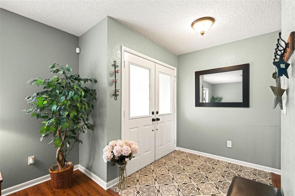 Active With Contract: $375,000 (3 beds, 2 baths, 1755 Square Feet)