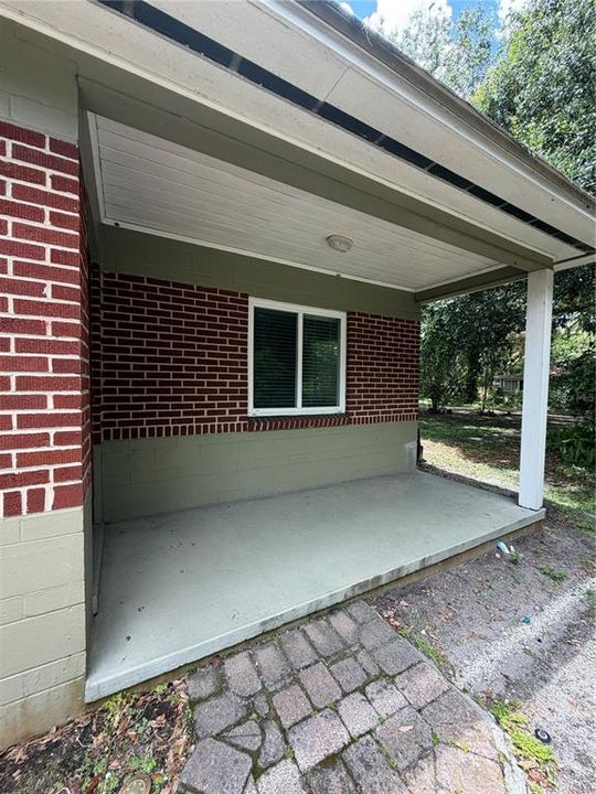 For Rent: $2,000 (2 beds, 1 baths, 2055 Square Feet)