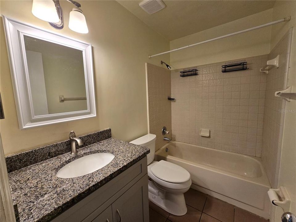 For Sale: $164,000 (2 beds, 2 baths, 1106 Square Feet)