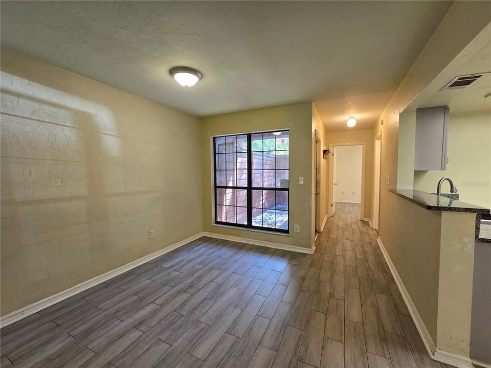 For Sale: $164,000 (2 beds, 2 baths, 1106 Square Feet)