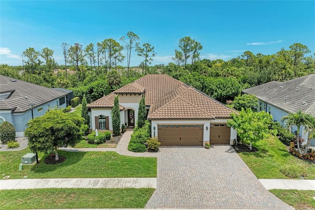 For Sale: $849,000 (3 beds, 3 baths, 3343 Square Feet)