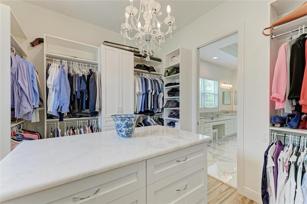 For Sale: $849,000 (3 beds, 3 baths, 3343 Square Feet)