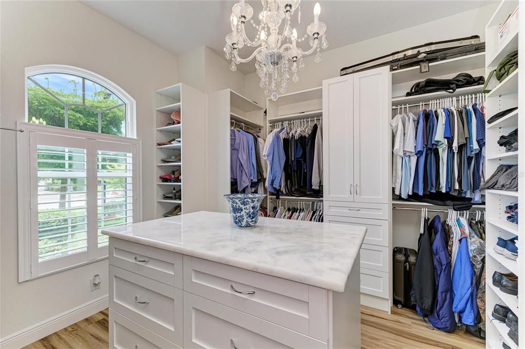 For Sale: $849,000 (3 beds, 3 baths, 3343 Square Feet)