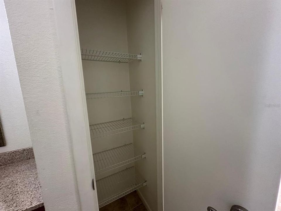 На продажу: $223,000 (2 спален, 2 ванн, 1067 Квадратных фут)