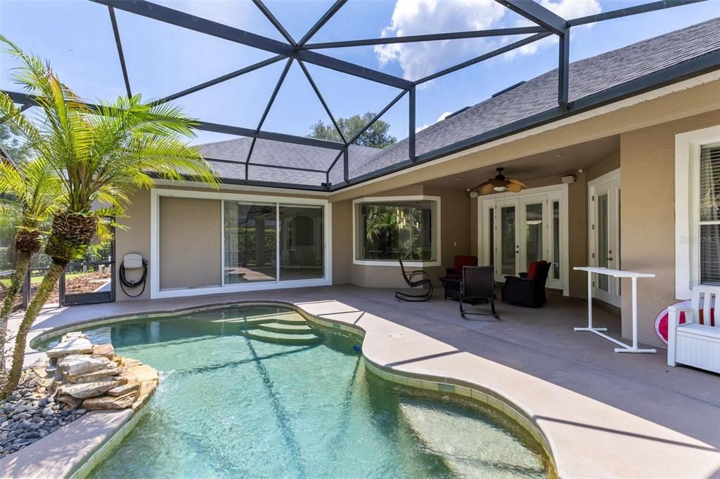 En Venta: $795,000 (4 camas, 4 baños, 2816 Pies cuadrados)