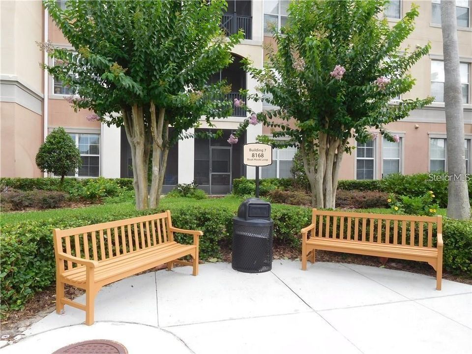 For Sale: $325,000 (3 beds, 2 baths, 1455 Square Feet)