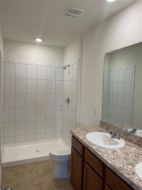 В аренду: $2,050 (3 спален, 2 ванн, 1673 Квадратных фут)