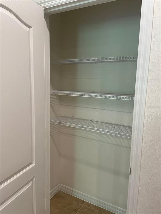 В аренду: $2,050 (3 спален, 2 ванн, 1673 Квадратных фут)