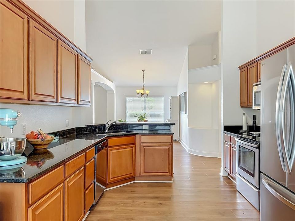 For Sale: $415,000 (4 beds, 2 baths, 1766 Square Feet)