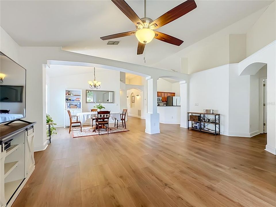 For Sale: $415,000 (4 beds, 2 baths, 1766 Square Feet)