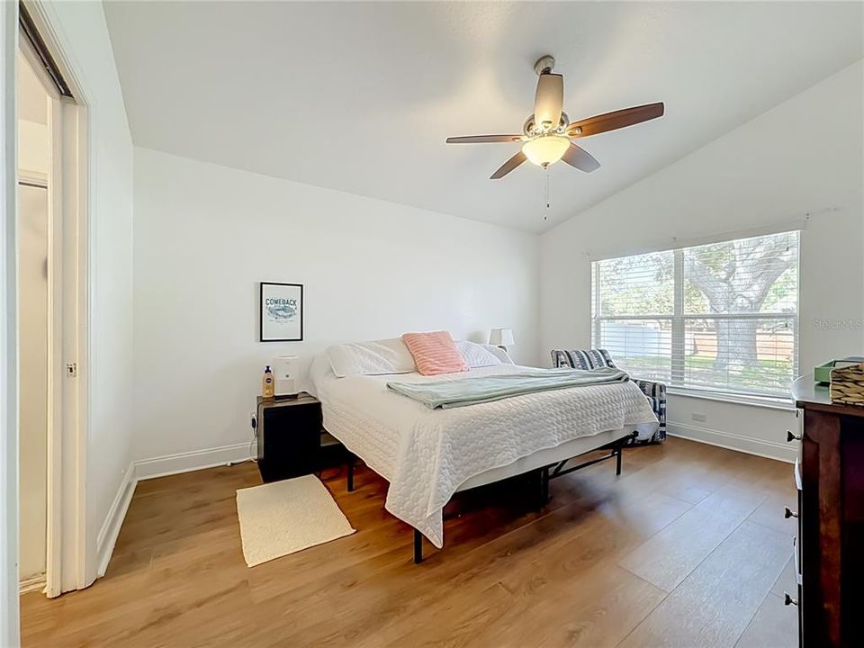 For Sale: $415,000 (4 beds, 2 baths, 1766 Square Feet)