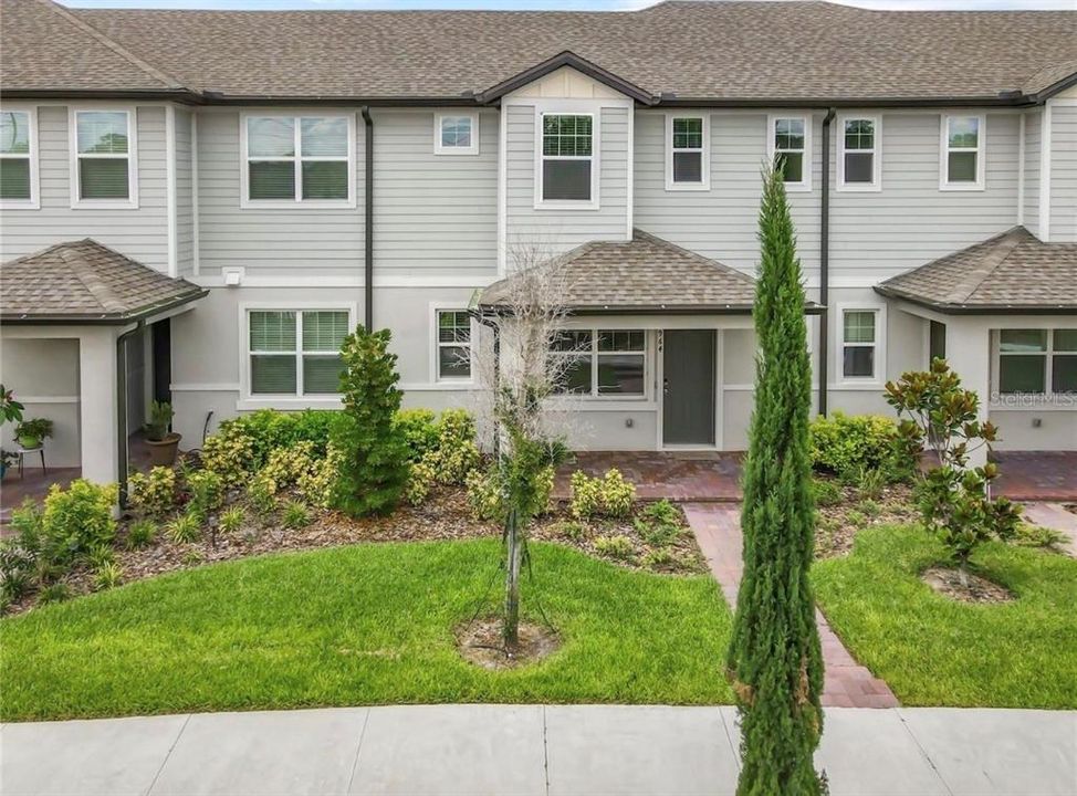 For Sale: $389,900 (3 beds, 2 baths, 1616 Square Feet)