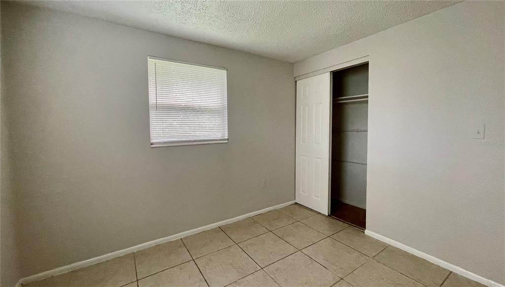 For Rent: $945 (1 beds, 1 baths, 1012 Square Feet)