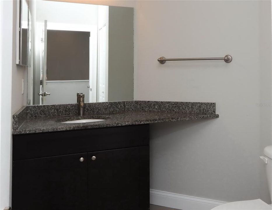 En Renta: $3,250 (3 camas, 2 baños, 1965 Pies cuadrados)