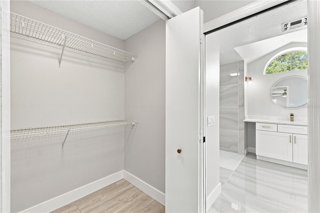 На продажу: $389,900 (4 спален, 3 ванн, 1836 Квадратных фут)