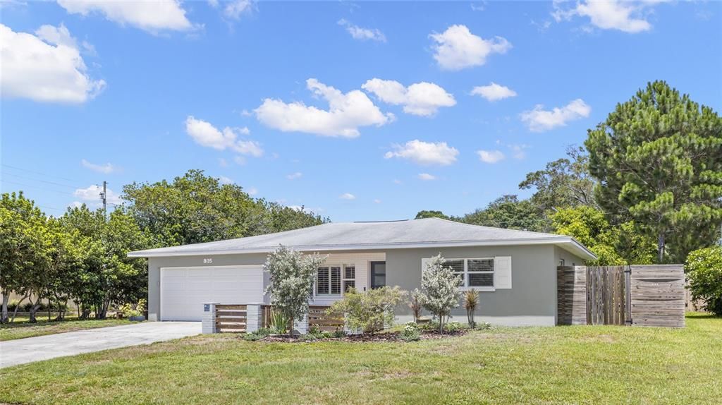 For Sale: $399,900 (2 beds, 1 baths, 1460 Square Feet)