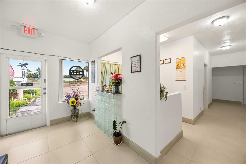 For Sale: $425,000 (0 beds, 0 baths, 1384 Square Feet)