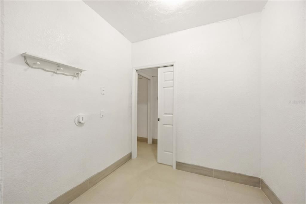 For Sale: $425,000 (0 beds, 0 baths, 1384 Square Feet)