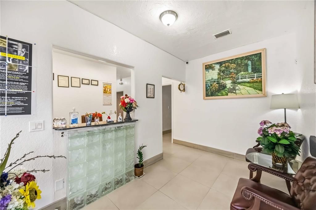 For Sale: $425,000 (0 beds, 0 baths, 1384 Square Feet)