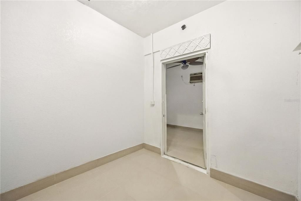 For Sale: $425,000 (0 beds, 0 baths, 1384 Square Feet)