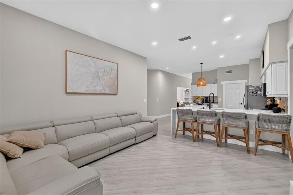 For Sale: $399,000 (3 beds, 2 baths, 1822 Square Feet)