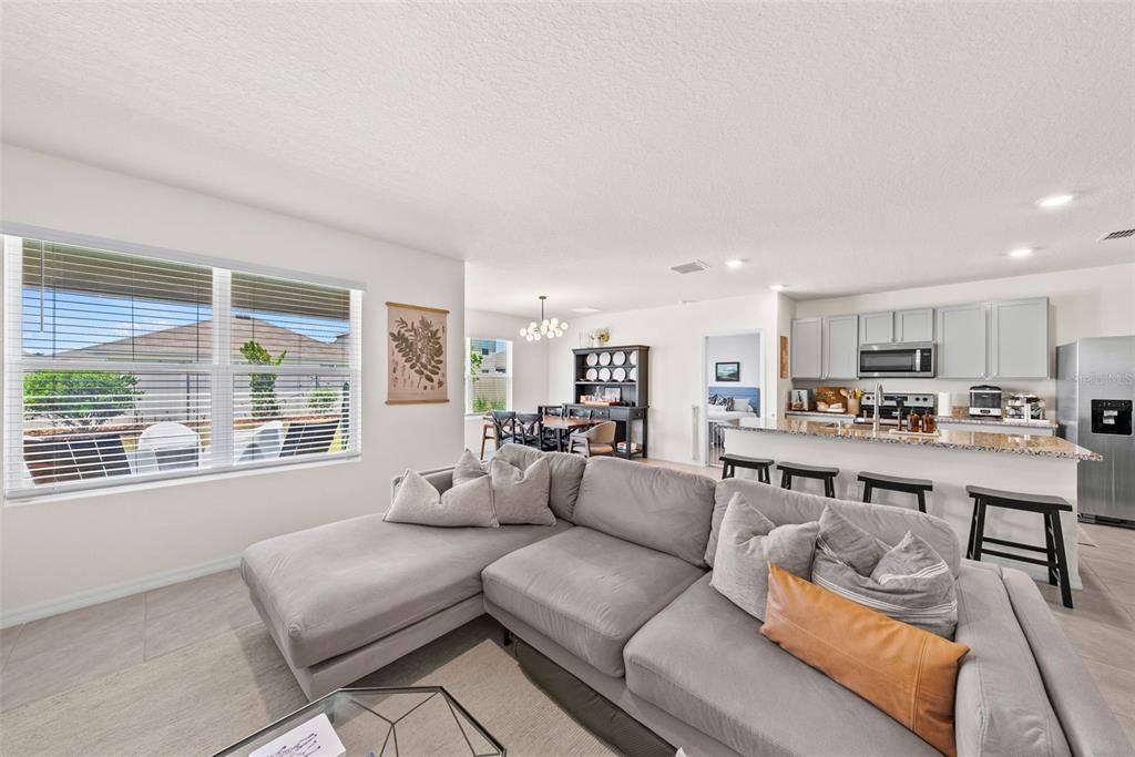 En Venta: $359,900 (3 camas, 2 baños, 1690 Pies cuadrados)