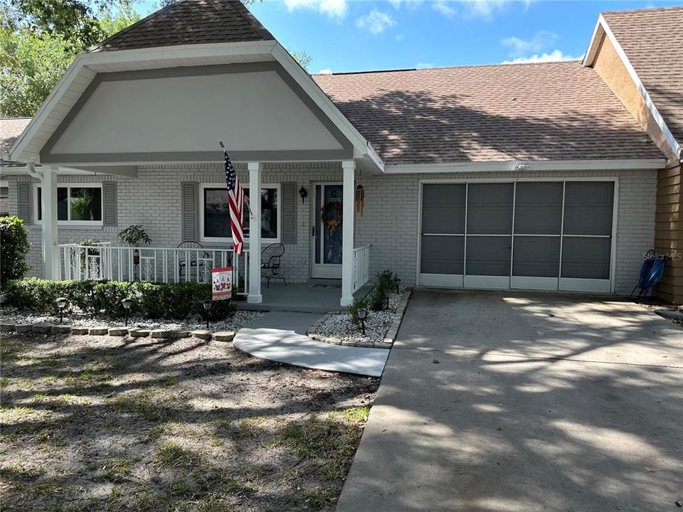 For Rent: $1,500 (2 beds, 2 baths, 1223 Square Feet)