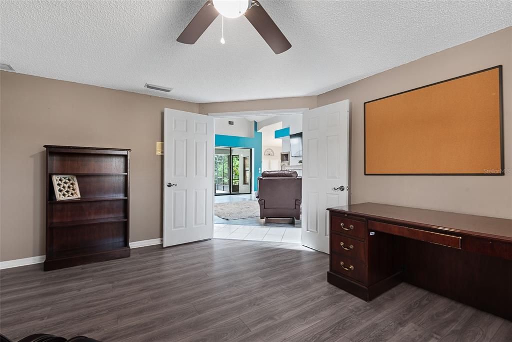 For Sale: $599,900 (4 beds, 2 baths, 2506 Square Feet)