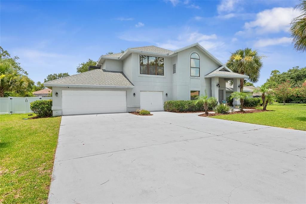 For Sale: $599,900 (4 beds, 2 baths, 2506 Square Feet)