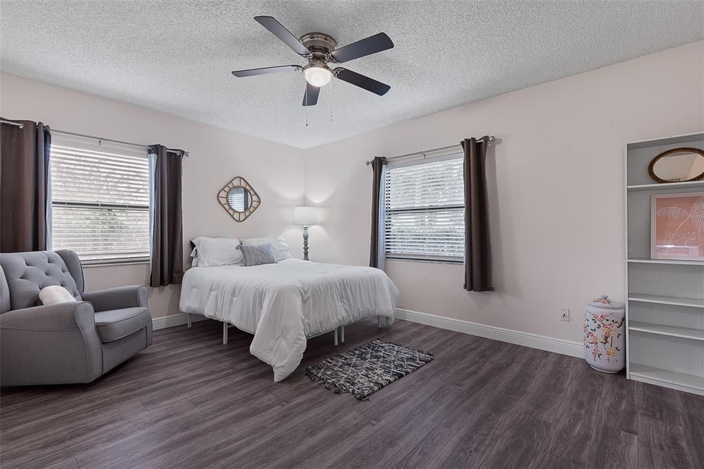 For Sale: $599,900 (4 beds, 2 baths, 2506 Square Feet)