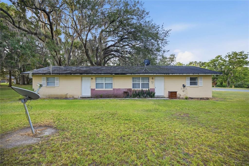 For Rent: $1,200 (2 beds, 1 baths, 850 Square Feet)