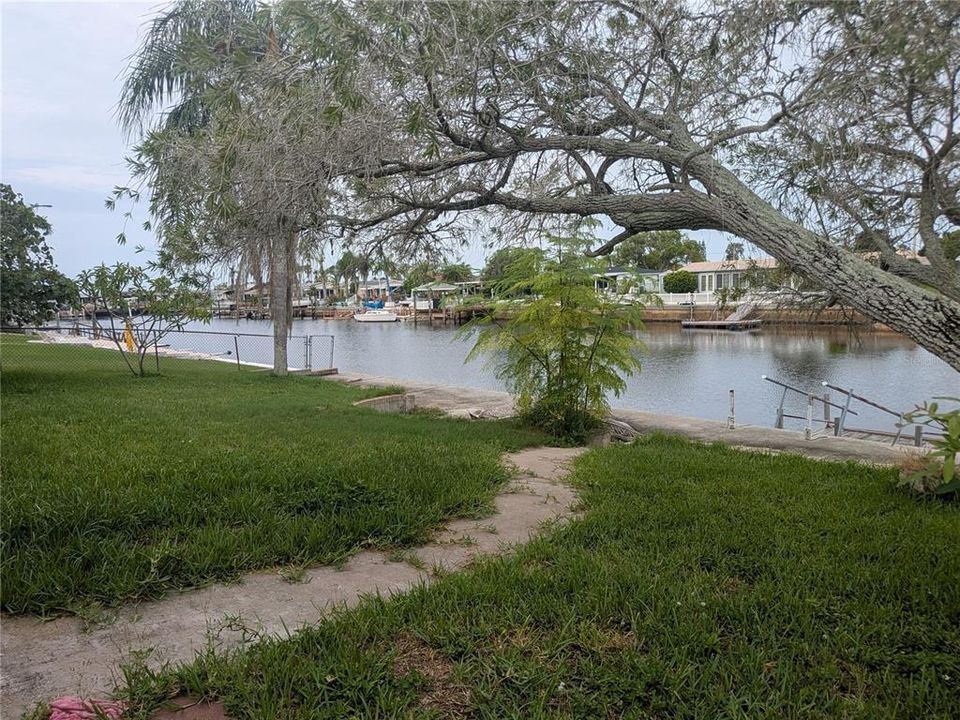 For Sale: $280,000 (2 beds, 1 baths, 1157 Square Feet)