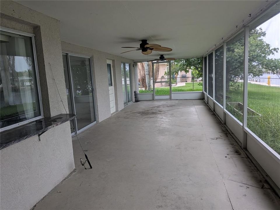 For Sale: $280,000 (2 beds, 1 baths, 1157 Square Feet)