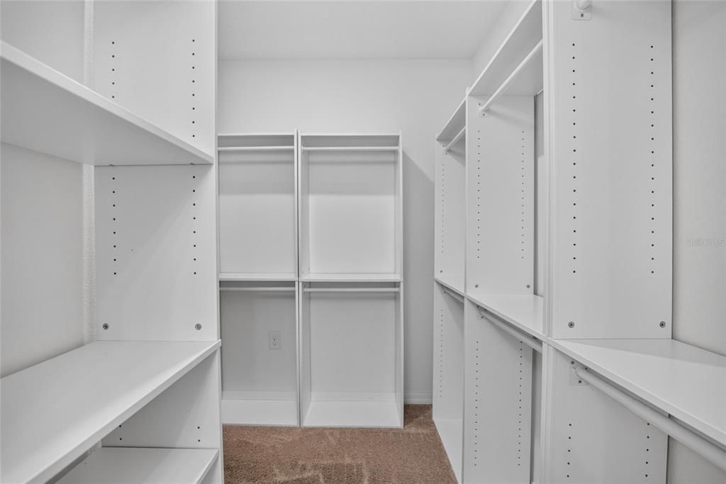 В аренду: $3,000 (5 спален, 2 ванн, 2562 Квадратных фут)