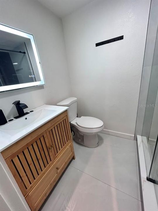 For Sale: $275,000 (2 beds, 1 baths, 840 Square Feet)