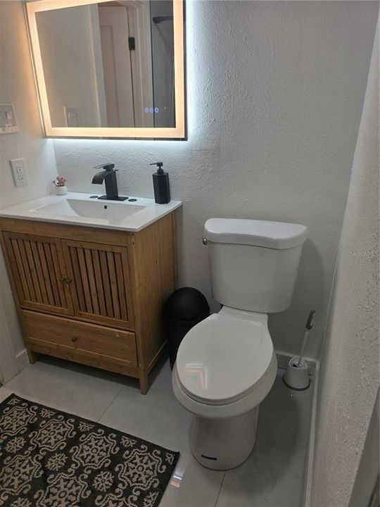 For Sale: $275,000 (2 beds, 1 baths, 840 Square Feet)