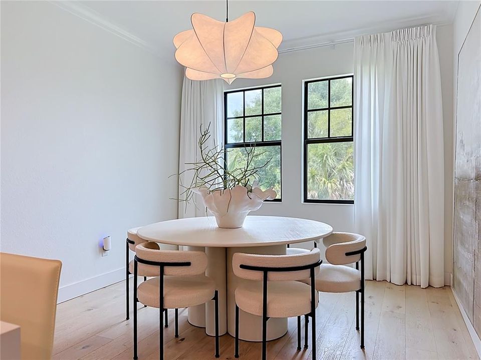 For Sale: $429,500 (2 beds, 2 baths, 1379 Square Feet)