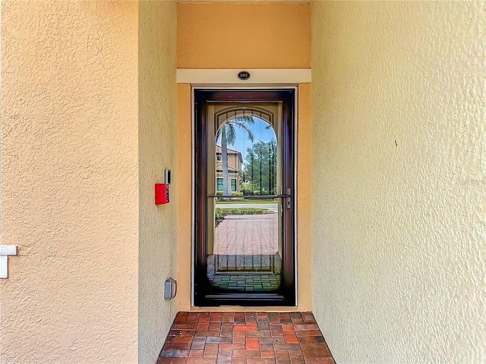 For Sale: $429,500 (2 beds, 2 baths, 1379 Square Feet)
