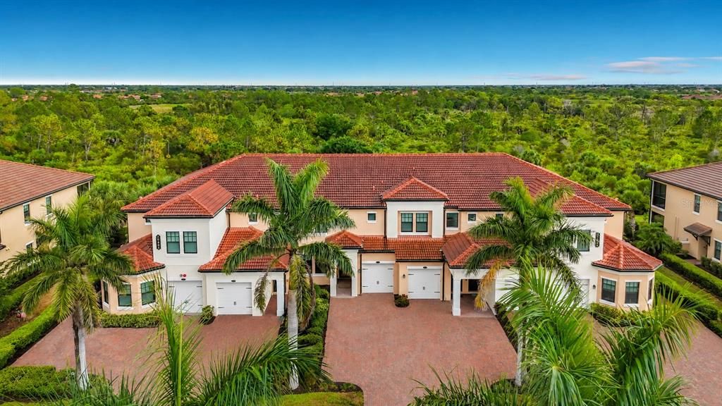 For Sale: $429,500 (2 beds, 2 baths, 1379 Square Feet)