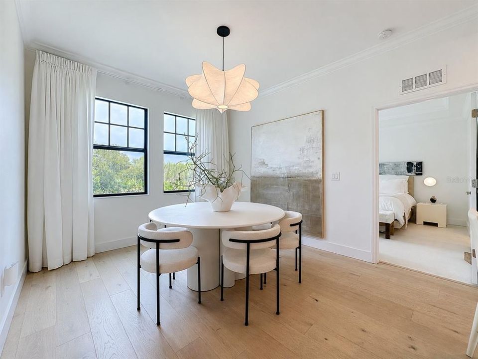 For Sale: $429,500 (2 beds, 2 baths, 1379 Square Feet)