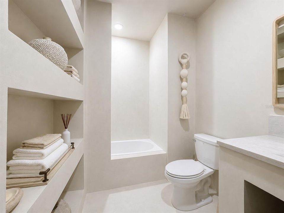 For Sale: $429,500 (2 beds, 2 baths, 1379 Square Feet)