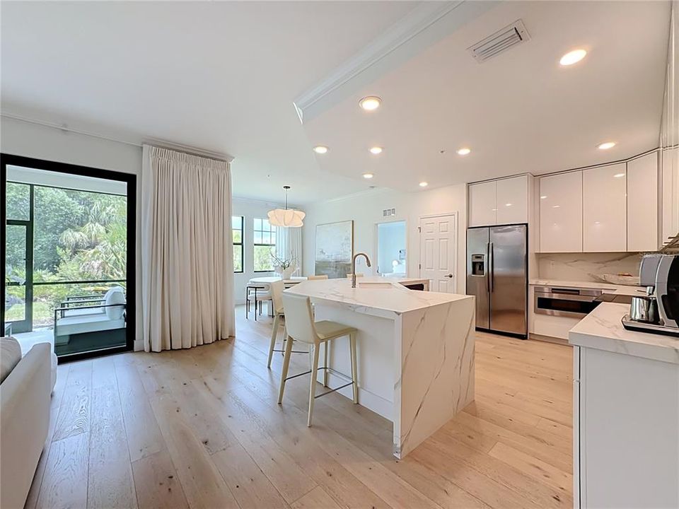 For Sale: $429,500 (2 beds, 2 baths, 1379 Square Feet)