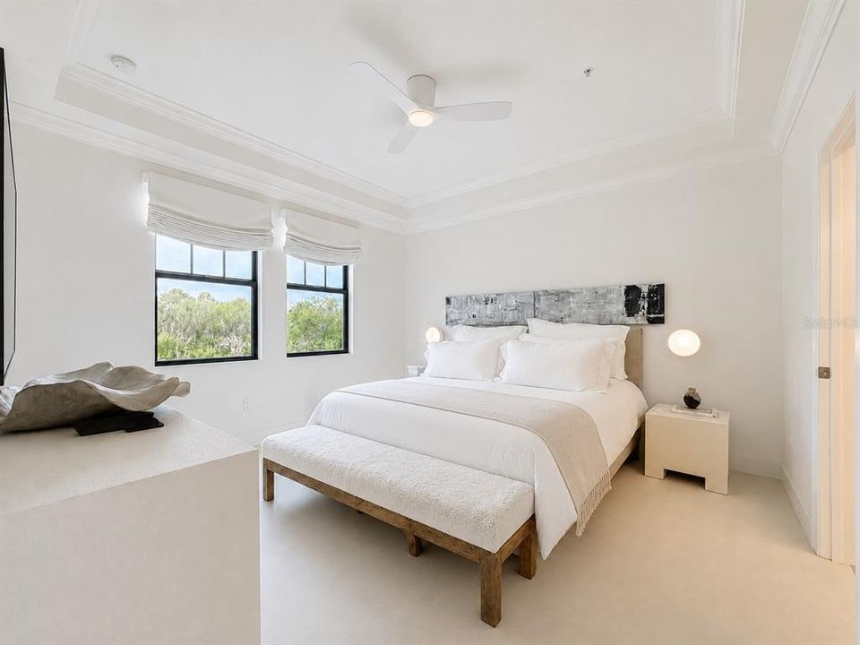 For Sale: $429,500 (2 beds, 2 baths, 1379 Square Feet)